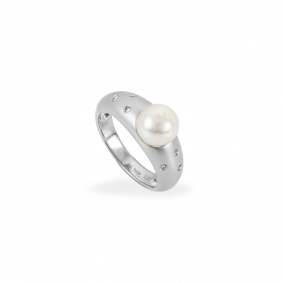 White Gold Cultured Pearl & Diamond Dress Ring White Gold Cultured Pearl & Diamond Dress Ring